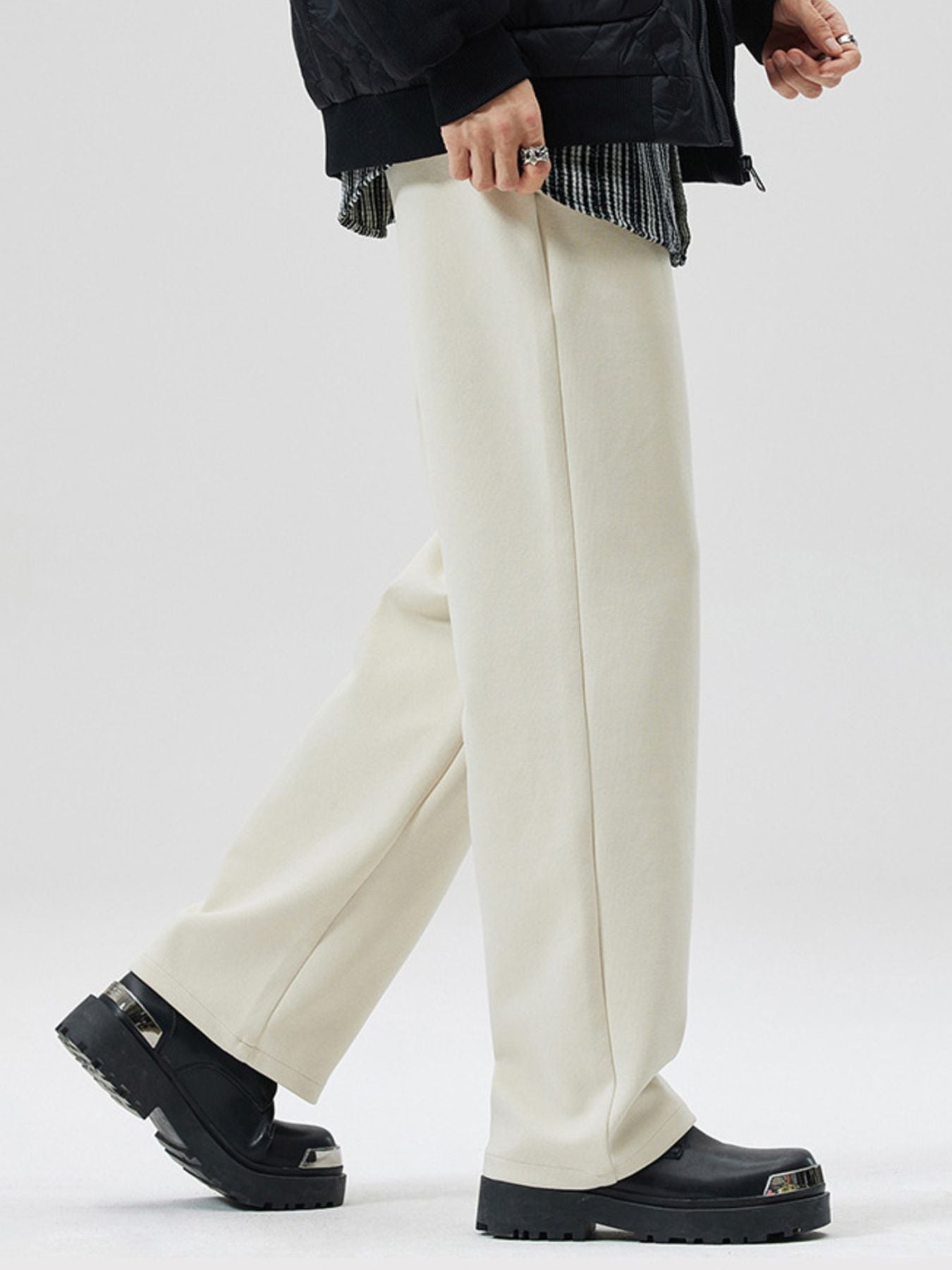 5603db1e-26f2-4e9e-910f-439ad21d83a0-Max